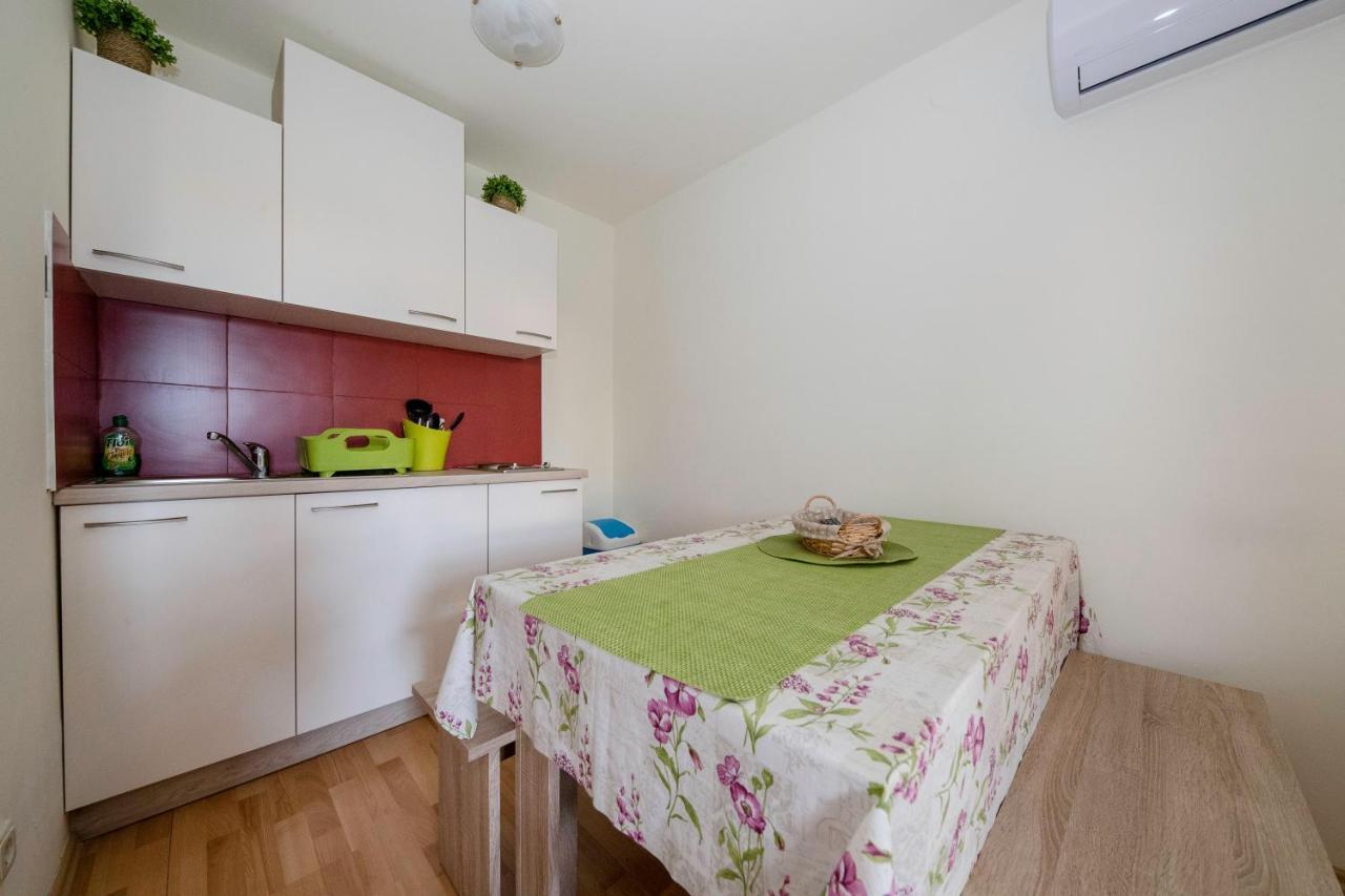 Guesthouse Sime 科兰 外观 照片